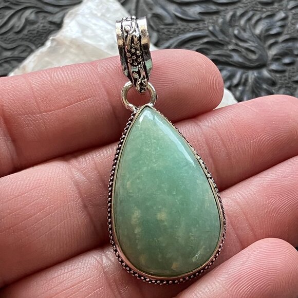 Chrysoprase Stone Jewelry Crystal Pendant - Picture 1 of 6